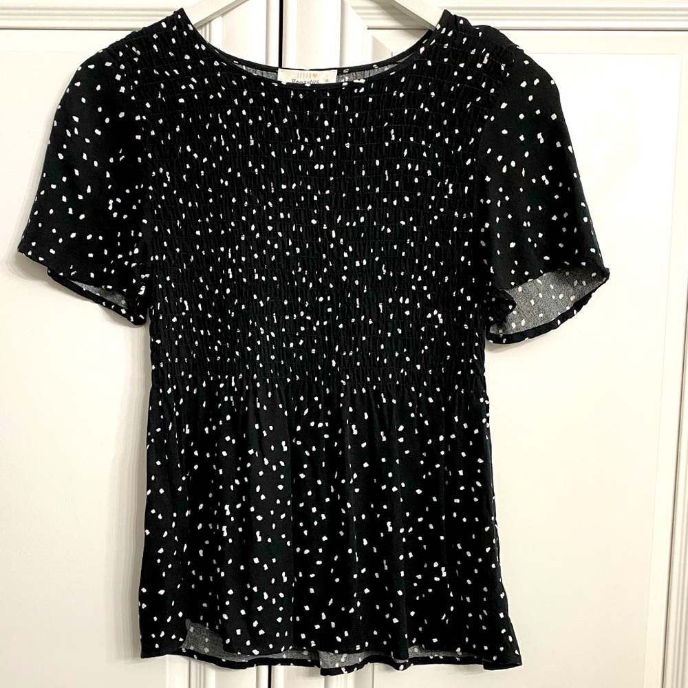 Urban Romantics Women’s Sz Small Black and White Polka Dot Smocked Top Peplum